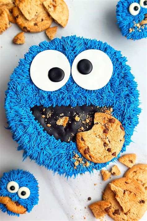 Cookie Monster Cake {Sesame Street} - CakeWhiz