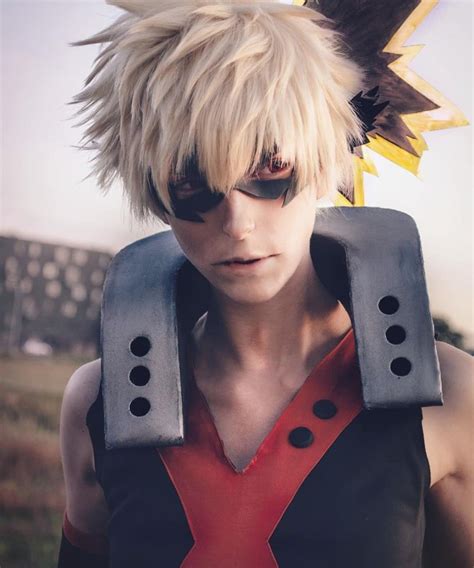 Katuski Bakugo | Increíble cosplay, Cosplay anime, Cosplay épico