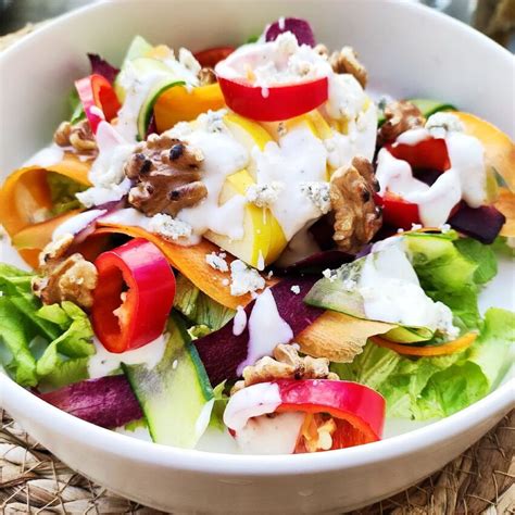 Salad With Blue Cheese Dressing from @wondernonieskitchen - ResepMamiku.com