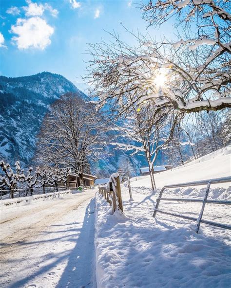 📍Lauterbrunnen in Winter 🇨🇭 ️🗻 Good morning everyone 😀 #lauterbrunnen # ...