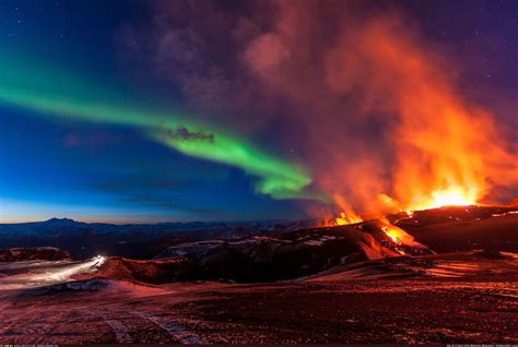 Iceland Northern Lights 4K Wallpapers - Top Free Iceland Northern ...