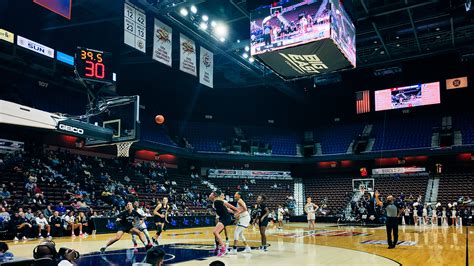 Mohegan Sun Arena - ColosseoEAS | Scoreboards, Video Cubes, LED Video ...