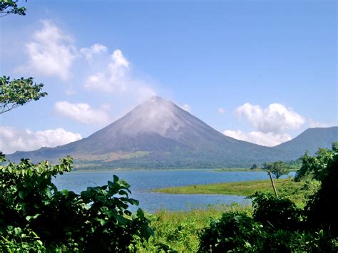 Arenal Volcano Eruption History