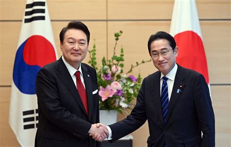 Japan and South Korea Mend Relations, Shore Up Ties with U.S. Against ...