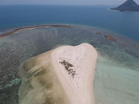 Pulau Bawean, Pesona Alam Jawa Timur yang Menawan