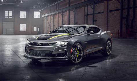 2023 Chevrolet Camaro Keeps Bringing the Shock and Steel