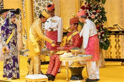 PM Lee to visit Brunei for Prince Mateen’s wedding | The Straits Times