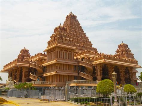 Chhatarpur Temple, Delhi - Info, Timings, Photos, History