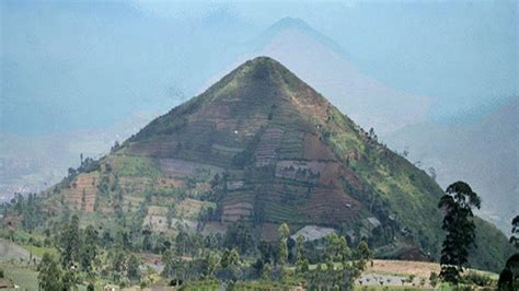 Gunung Padang is the world’s oldest Pyramid is in Indonesia, is at ...