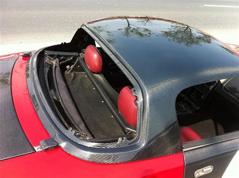 The advantages of a Mazda Miata hardtop - Mazda Miata MX-5 Roadster ...