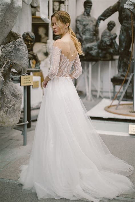 20 Romantic Ethereal Wedding Dresses