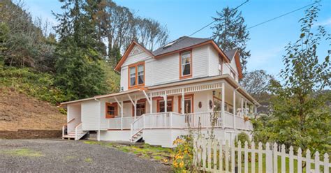 'The Goonies' house is for sale. See inside the iconic movie home ...