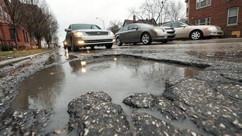 Avoiding damage from a pothole is possible — if you don't panic