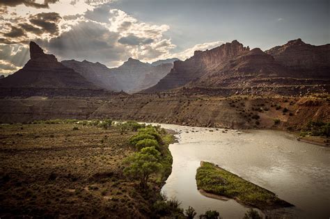 Green River, Utah | Rafting trips, Outdoor vacation, River trip