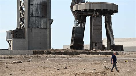 Parsing the aftermath of SpaceX's explosive Starship flight test