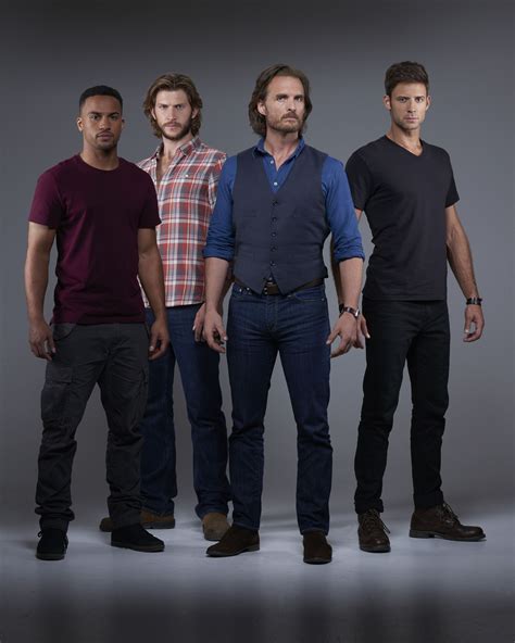 Bitten S2 Cast: Michael Xavier "Logan," Greg Bryk "Jeremy," Greyston ...