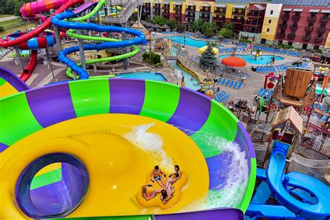 8 Best Wisconsin Dells Indoor Waterpark Resorts | Family Vacation Critic