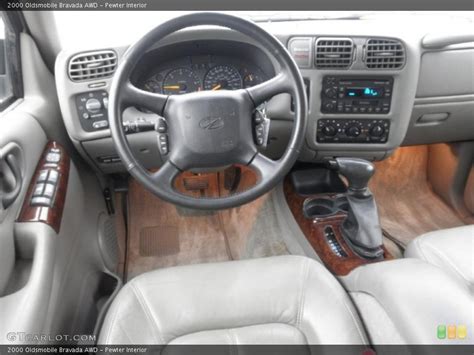 Pewter Interior Dashboard for the 2000 Oldsmobile Bravada AWD #45490228 ...