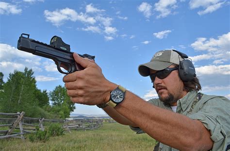 The Best Hunting Handguns That Money Can Buy – TopTeny Magazine