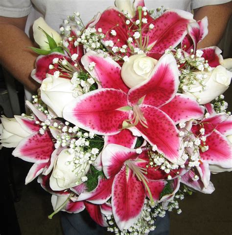 Lily Arrangements and Bouquet Ideas