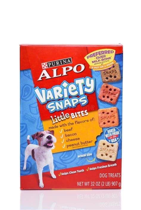 A Box of Purina Alpo Variety Snaps Little Bites Dog Treats Editorial ...