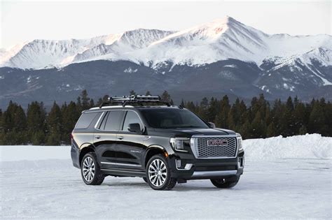 2023 GMC Yukon Denali 4dr SUV