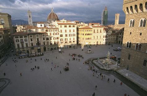 Piazza della Signoria - Exotic Travel Destination