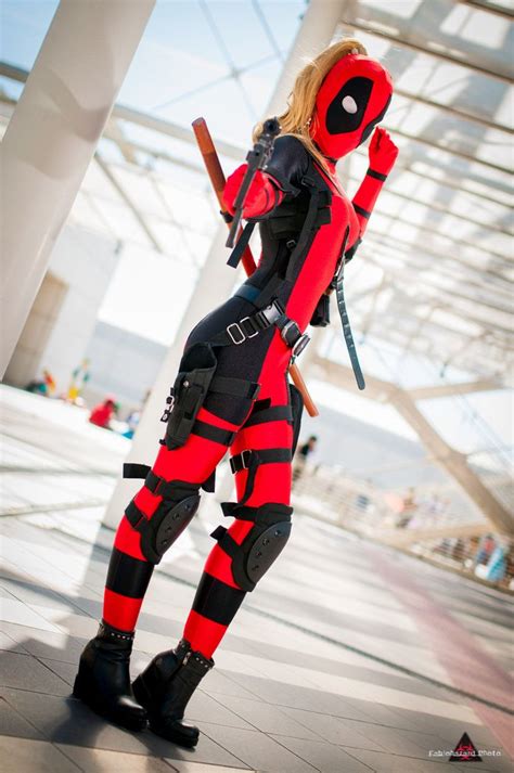 That was cool and explody. Lady Deadpool | Deadpool cosplay, Cosplay ...