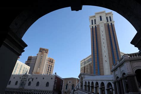 Las Vegas Sands stock touted by analyst as a good bet despite Macao ...