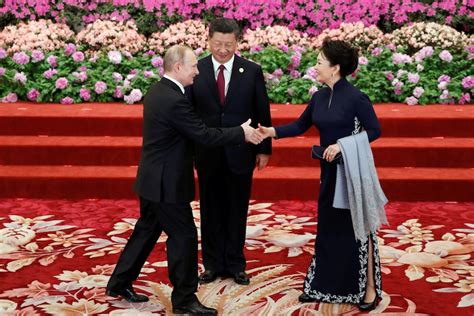 Who is Xi Jinping's wife? Meet Peng Liyuan, the famous folk singer who ...