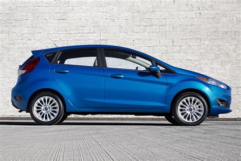 Ford Fiesta Hatchback 2016: deportividad, tecnología y mucha seguridad ...