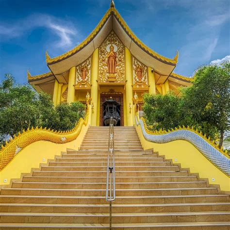 5 Vihara Terindah di Indonesia, Ada Replika Candi Borobudur