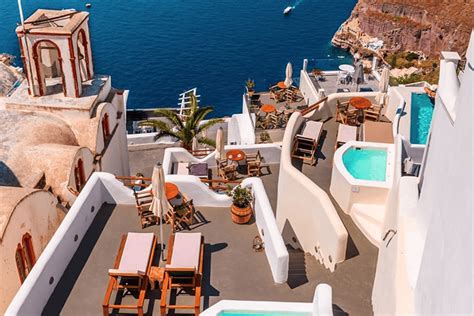 The Best Honeymoon Ideas in Santorini, Greece | The Plunge