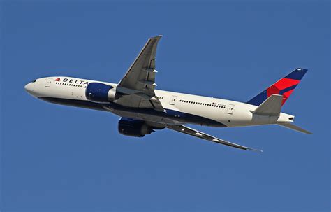 Delta Airlines, Boeing 777-200LR | LAX Feb. 5, 2012 | Ron Monroe | Flickr