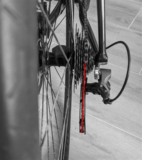 A Beginner's Guide to Rear Derailleur Adjustment [Photos]