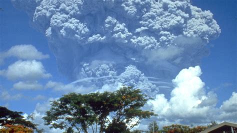 Mount Pinatubo's anniversary: 25 years ago today, a single volcano in ...