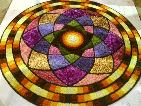 Rangoli Designs: Award Winning Rangoli Design - Made From Flowers