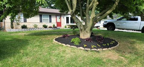 Front yard landscaping ideas with rocks and mulch