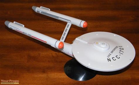 Star Trek: The Original Series USS Enterprise NCC-1701 replica TV ...