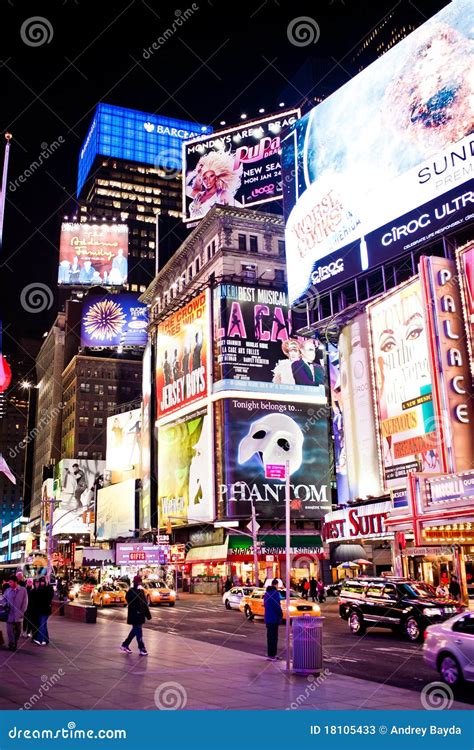 Times Square at night editorial stock photo. Image of americas - 18105433