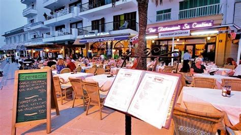 Restaurants in Cala Bona Majorca Spain at Night | Majorca, Balearic ...