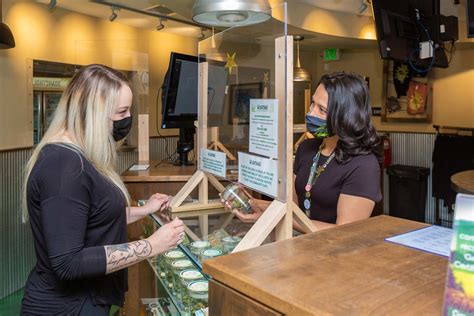 Your Guide to Visiting a Colorado Dispensary (2023 Edition)