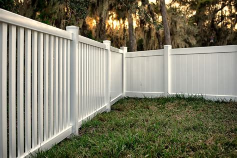 Benefits of Vinyl Fencing - Can Supply