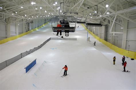 American Dream Mall Reopens Its Indoor Ski Slope