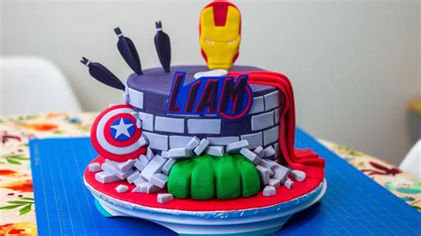 Marvel Birthday Cake Ideas - Avengers Endgame Marvel Superhero Iron Man ...