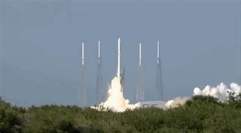 Rocket Launch GIF - Rocket Launch Launching - Discover & Share GIFs ...