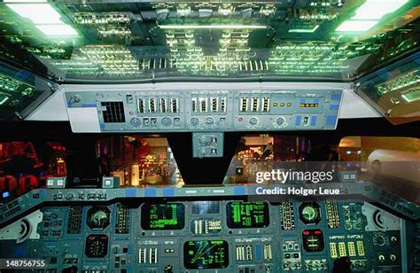 322 Space Shuttle Cockpit Stock Photos, High-Res Pictures, and Images ...