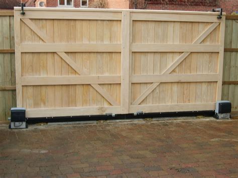 Sliding Wood Fence Gate Kit - WoodsInfo