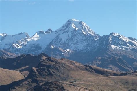 Living landscapes: climate change in the Andes - Dark Mountain