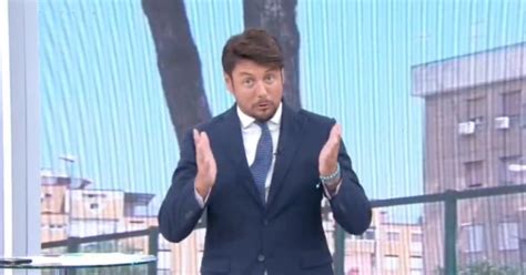 Andrea Giambruno in diretta dopo la frase sugli stupri: "Mettiamo fine ...